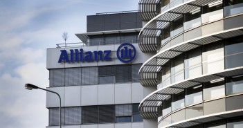 Allianz: Unwetter lassen Gewinn einbrechen